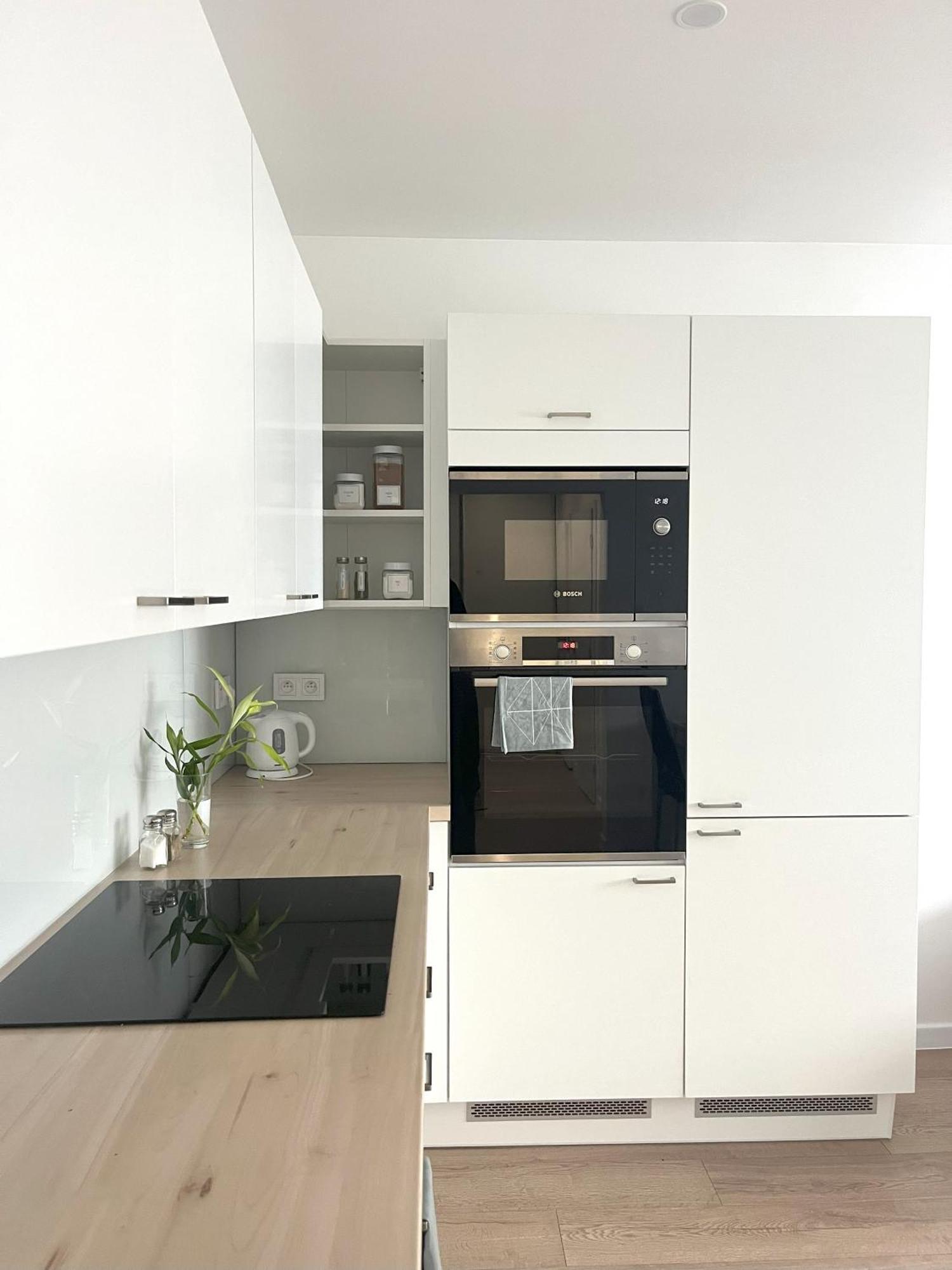 Elegant Escape Apartment III - Free Parking, Easy Access To City Center Bratislava Dış mekan fotoğraf