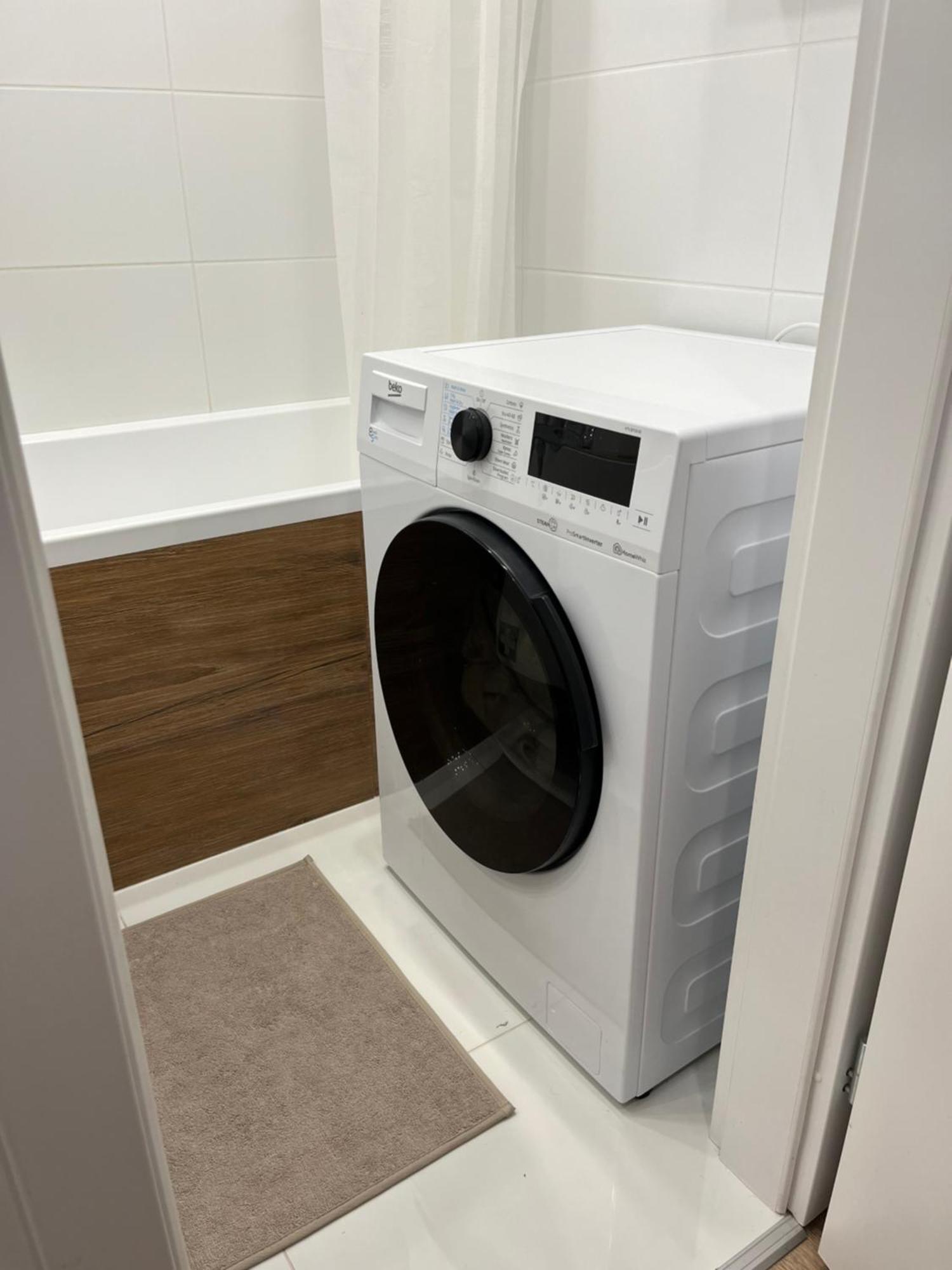 Elegant Escape Apartment III - Free Parking, Easy Access To City Center Bratislava Dış mekan fotoğraf